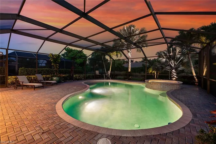 6628  Marbella  DR, Naples, FL 34105