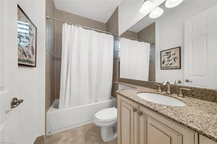 6628  Marbella  DR, Naples, FL 34105