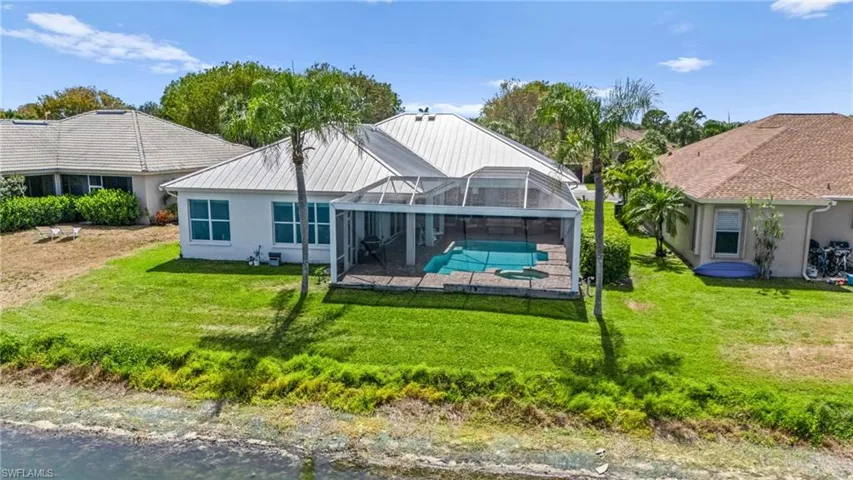 2640  White Cedar  LN, Naples, FL 34109