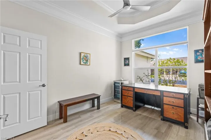 2640  White Cedar  LN, Naples, FL 34109