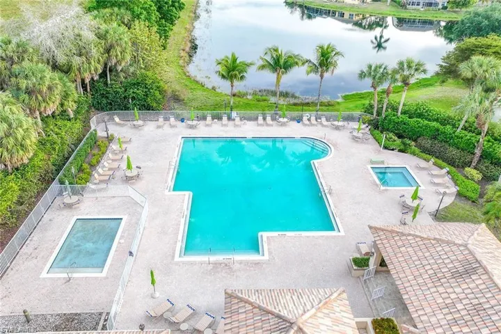 2640 White Cedar Ln, Naples, Florida 34109