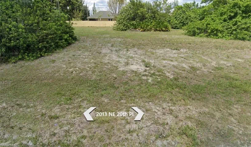 Front view of yard