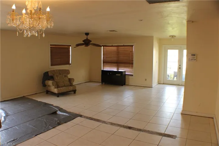 520  103rd N AVE, Naples, FL 34108