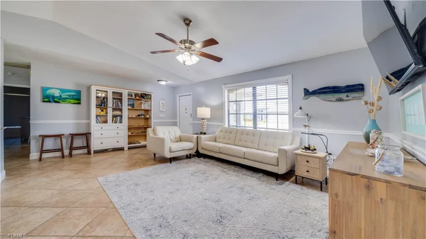 914 SE 28th  TER, Cape Coral, FL 33904