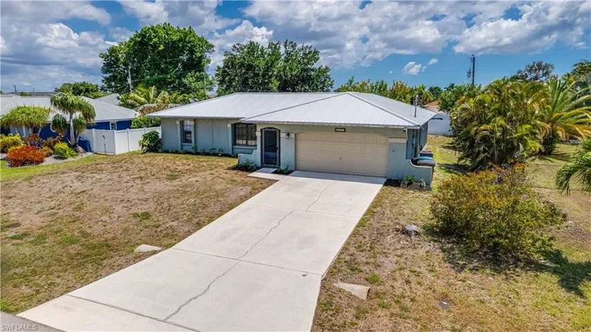914 SE 28th  TER, Cape Coral, FL 33904