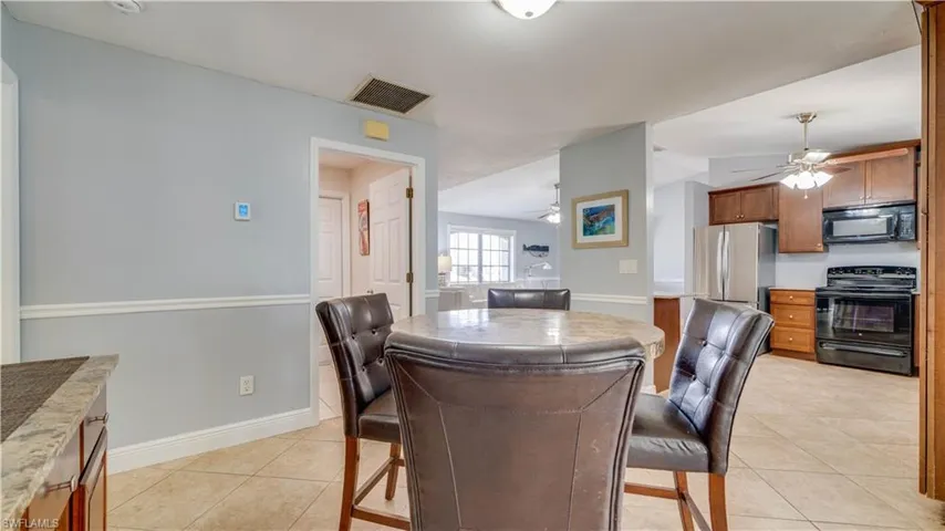 914 SE 28th  TER, Cape Coral, FL 33904