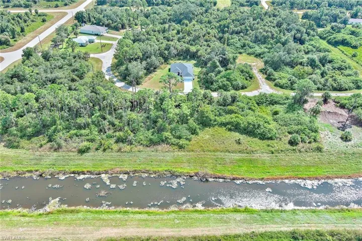 View of property location featuring a large body of water