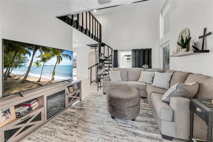 East Side Ground Floor Living Romm