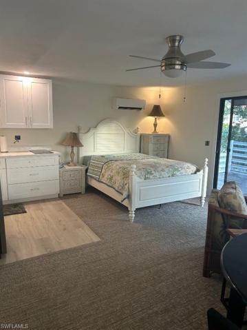 Efficiency w/Queen Bed