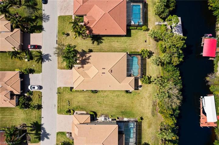13261  Seaside Harbour  DR, North Fort Myers, FL 33903