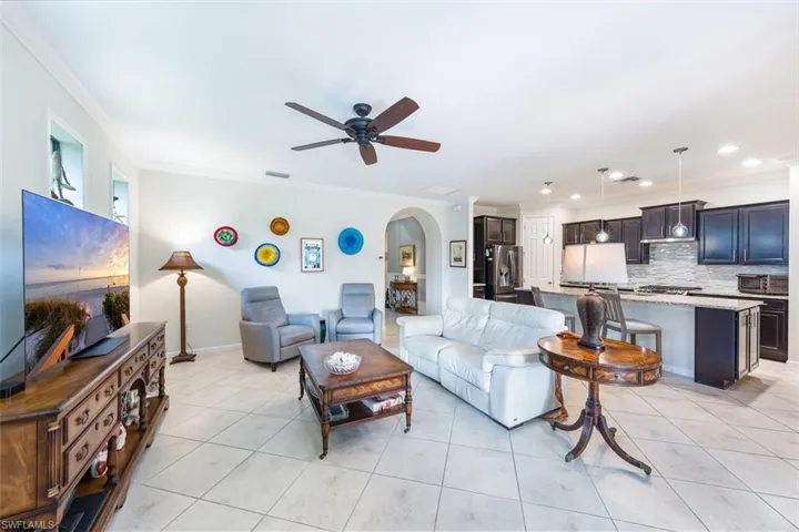 7267  Live Oak  DR, Naples, FL 34114