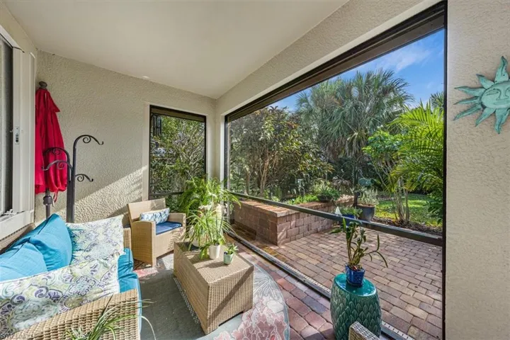 7267  Live Oak  DR, Naples, FL 34114