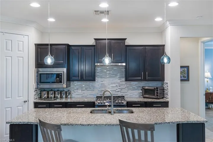 7267  Live Oak  DR, Naples, FL 34114