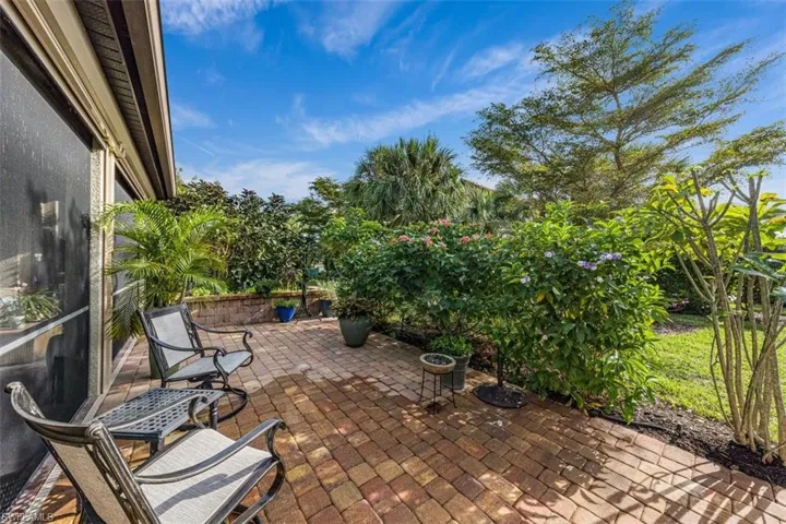 7267  Live Oak  DR, Naples, FL 34114