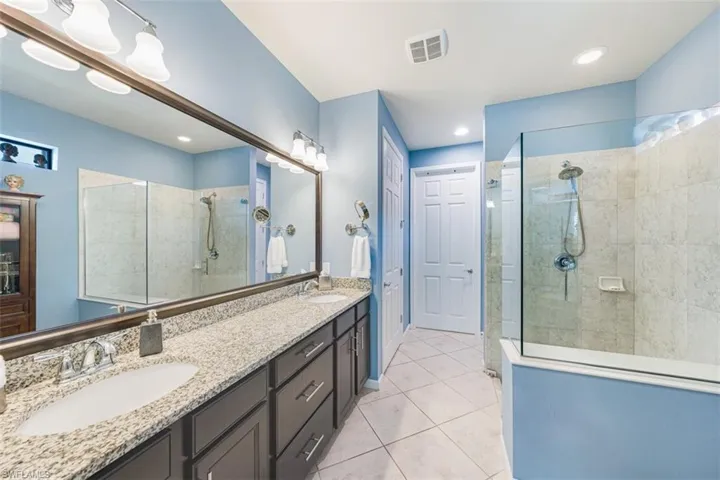 7267  Live Oak  DR, Naples, FL 34114