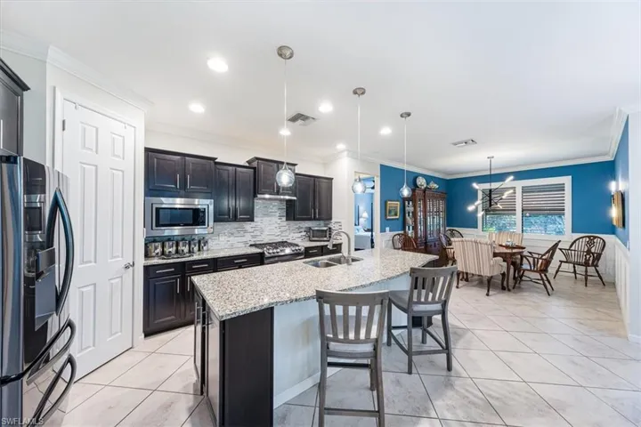 7267  Live Oak  DR, Naples, FL 34114