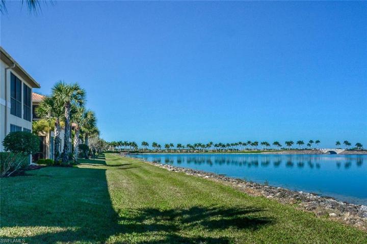 10610  Smokehouse Bay  DR, Naples, FL 34120