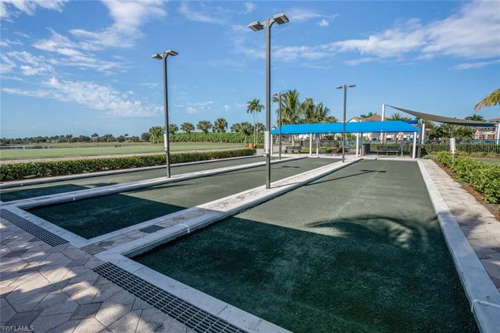 10610  Smokehouse Bay  DR, Naples, FL 34120