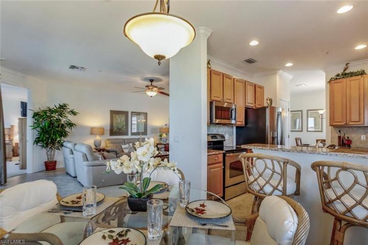 10610  Smokehouse Bay  DR, Naples, FL 34120