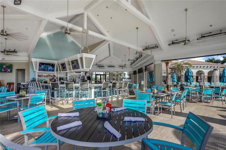 10610  Smokehouse Bay  DR, Naples, FL 34120