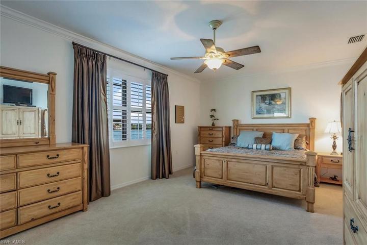 10610  Smokehouse Bay  DR, Naples, FL 34120