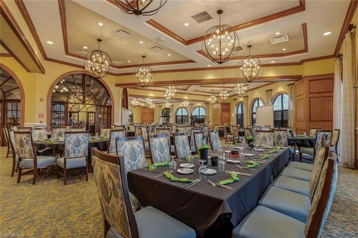 10610  Smokehouse Bay  DR, Naples, FL 34120