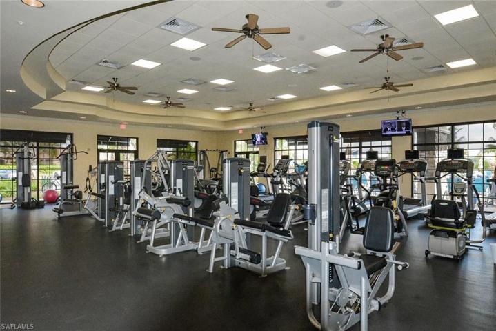 10610  Smokehouse Bay  DR, Naples, FL 34120