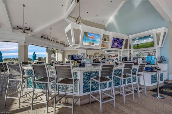 10610  Smokehouse Bay  DR, Naples, FL 34120