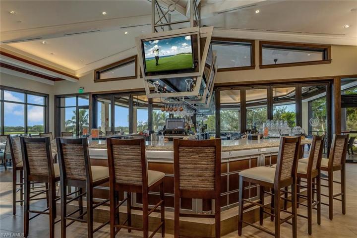 10610  Smokehouse Bay  DR, Naples, FL 34120