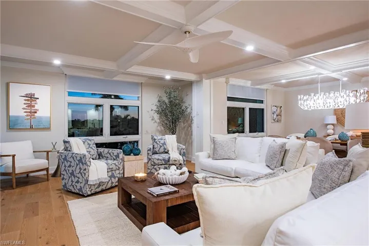 400  Park Shore  DR, Naples, FL 34103