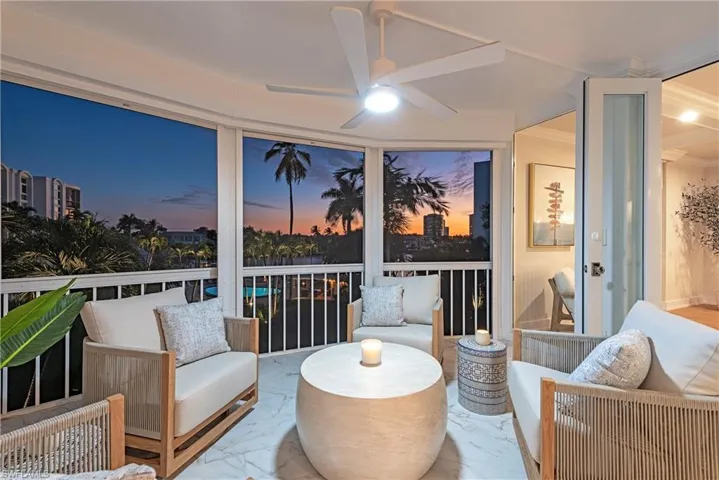 400  Park Shore  DR, Naples, FL 34103