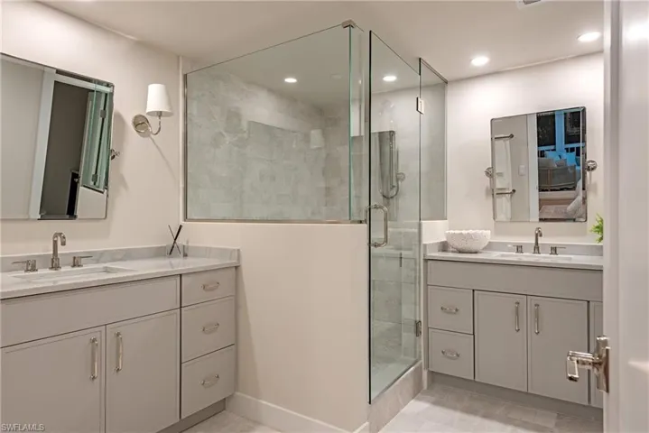 400  Park Shore  DR, Naples, FL 34103