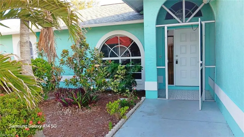 1000 Sw 37th St, Cape Coral, Florida 33914