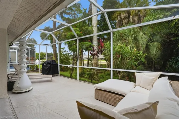 6236 Shadowood Cir 2203, Naples, Florida 34112