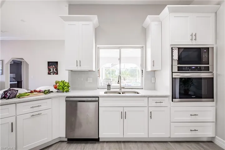 Wall oven and built-in Microwave