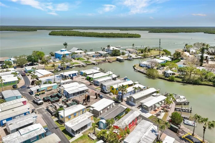 YES - you are MINUTES from the Gulf by BOAT!