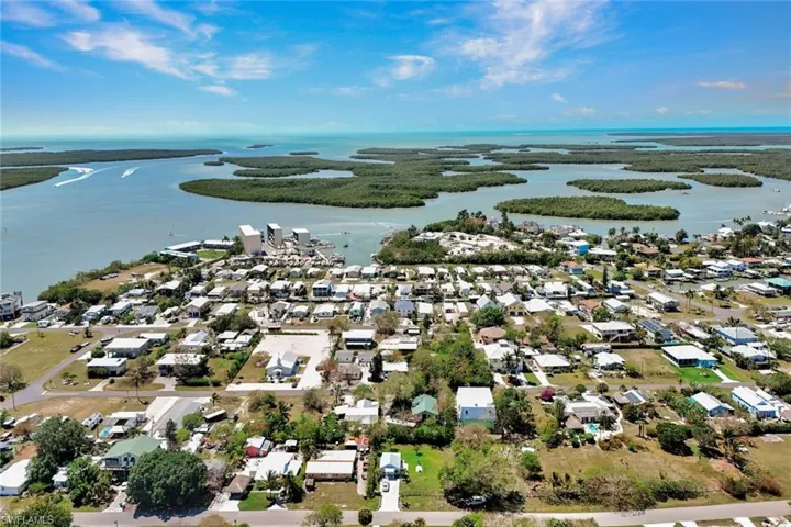 Yes, THAT is the Gulf in the distance...EASY access!