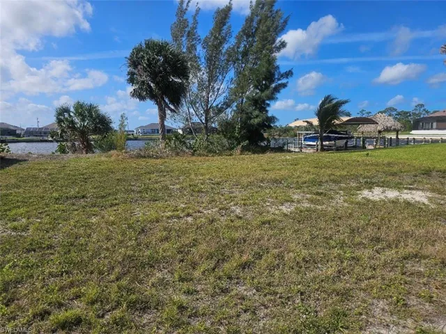 4324 NW 40th  ST, Cape Coral, FL 33993