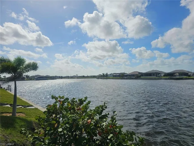 4324 NW 40th  ST, Cape Coral, FL 33993