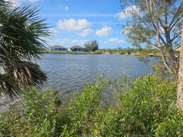 4324 NW 40th  ST, Cape Coral, FL 33993