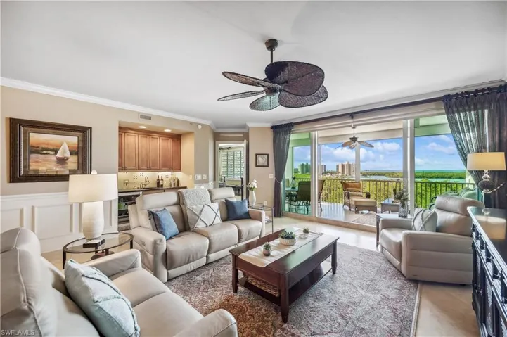 PLENTY OF NATURAL LIGHT
