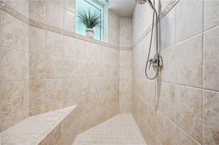 GUEST WALK IN SHOWER