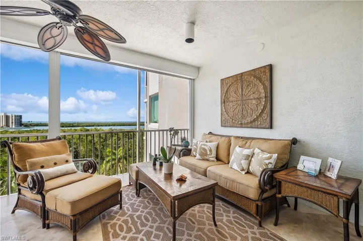 SCREENED LANAI OVERLOOKING THE GULF AND BAY