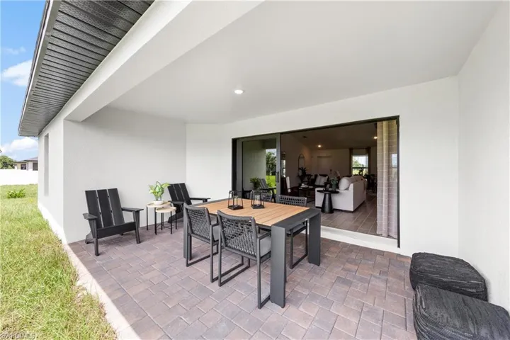 1805 NW 5th  PL, Cape Coral, FL 33993