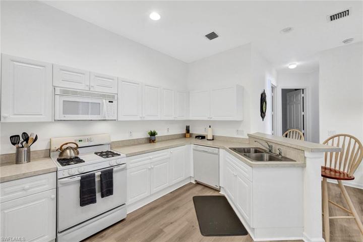 4522  Cardinal Cove  LN, Naples, FL 34114