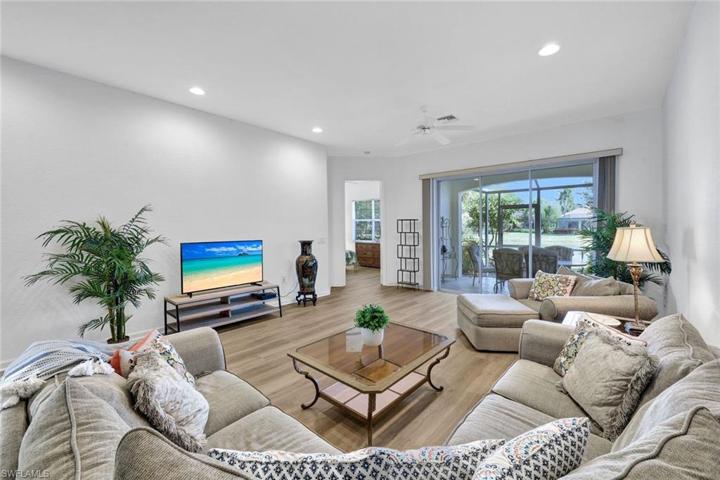 4522  Cardinal Cove  LN, Naples, FL 34114