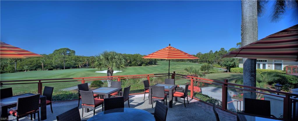 Al-fresco dining overlooking the 18th hole