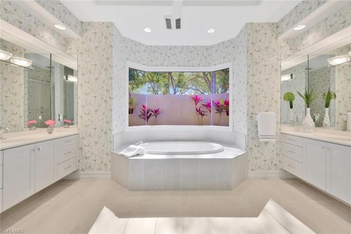 Renovated spa bath w. dual vanities