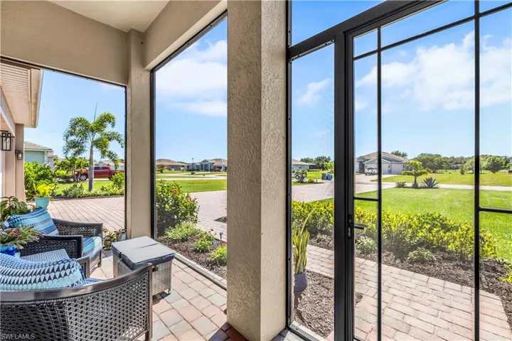 Panoramic Views from the Screened-In Front Porch!