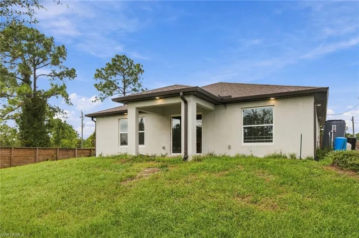 2819 43rd St W, Lehigh Acres, Florida 33971